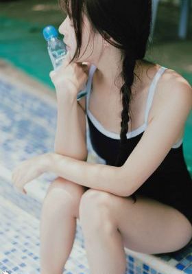 洛丽塔又名一树梨花压海棠_1080影视在线观看