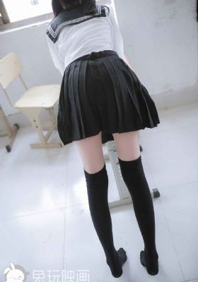 女女百合舌伸湿润腿间电影_BD国语在线播放